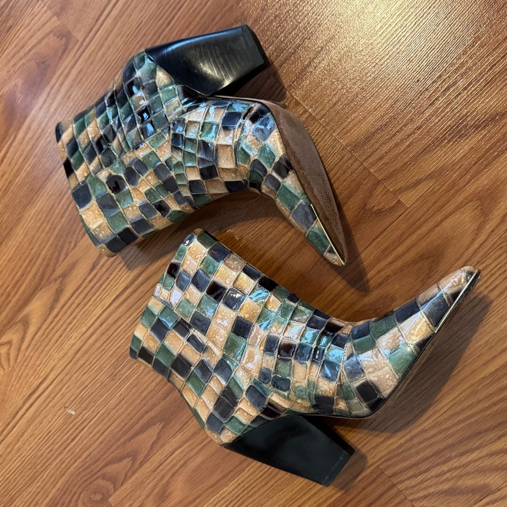 Tory Burch Lila 90mm Painted‎ Hand Embossed Ankle Boots Green multicolored - Picture 3 of 10